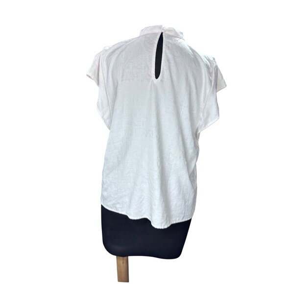 Nine West Womens White Cream Flutter Sleeve Blouse Keyhole Back Lightweight Size - Picture 3 of 9